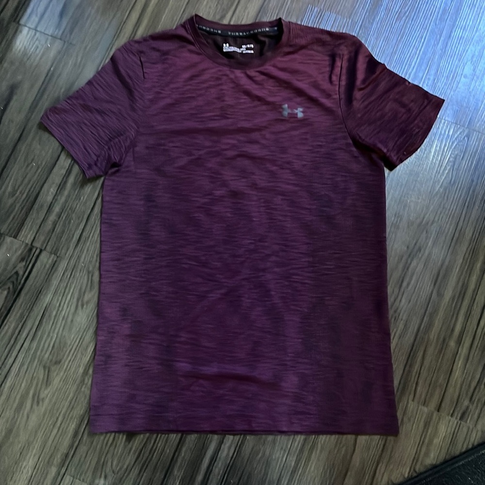 Mens under armor athletic tee med perfect